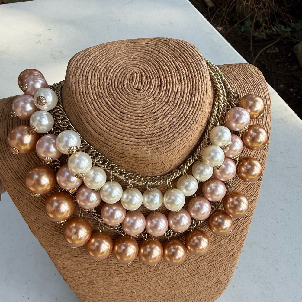 Vintage art deco style 3 tone faux pearl Three-Strand Pearl Statement Necklace.